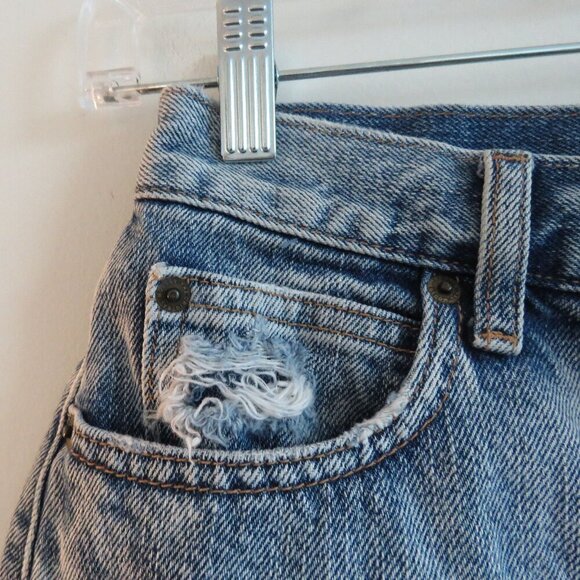 MOUSSY VINTAGE Exposed Button Fly Distressed Raw Hem Jean Shorts - Picture 3 of 15